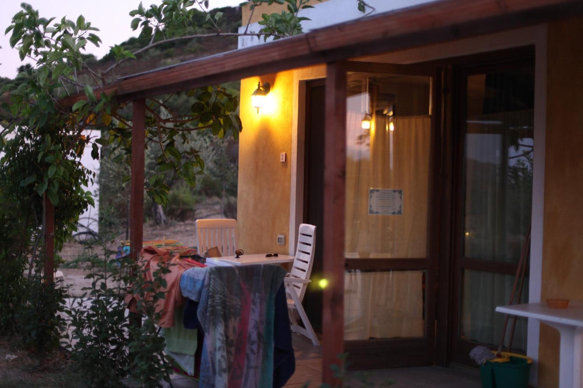 B&B Casa Per Ferie Villaggiocarovana Castiadas Exteriér fotografie